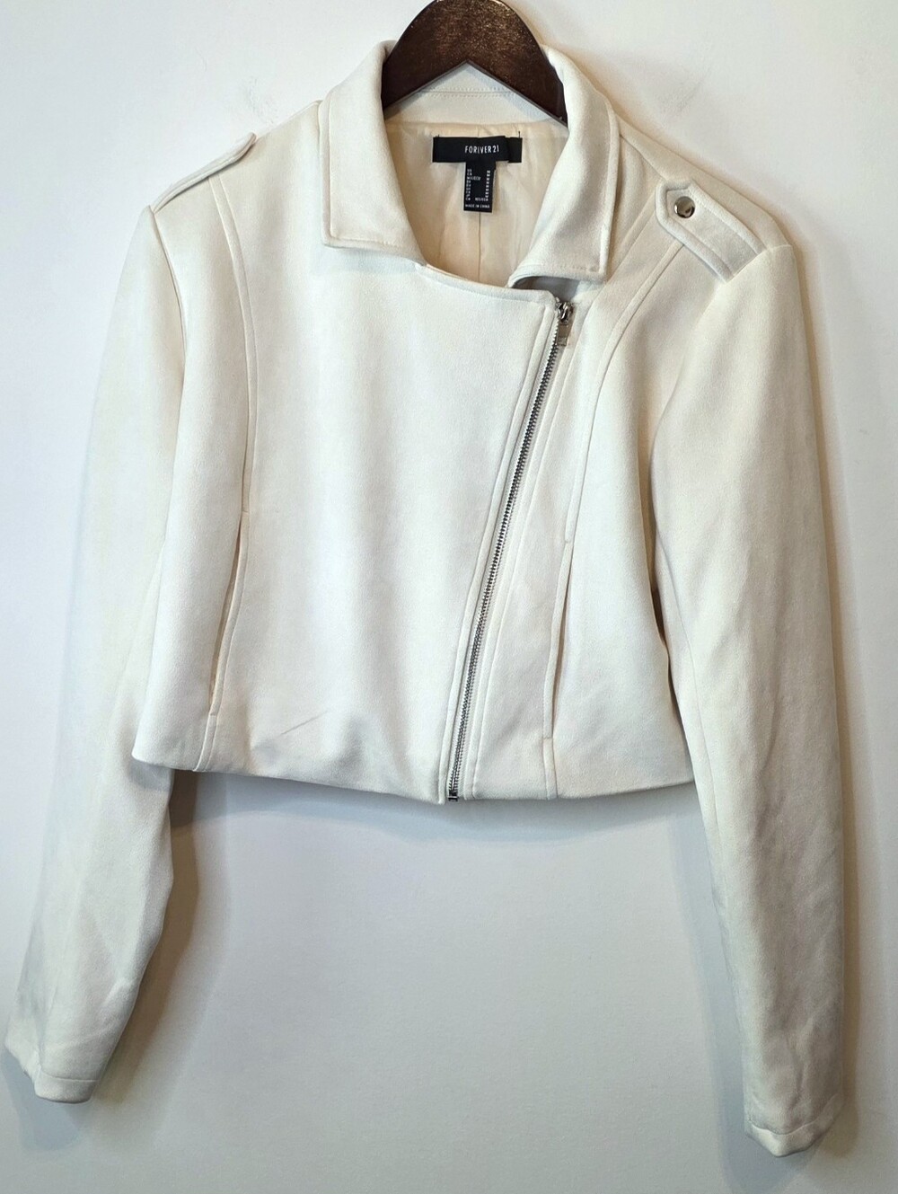 Forever 21 Cream Ivory Faux Suede Cropped Moto Jacket Size Medium Biker Edgy